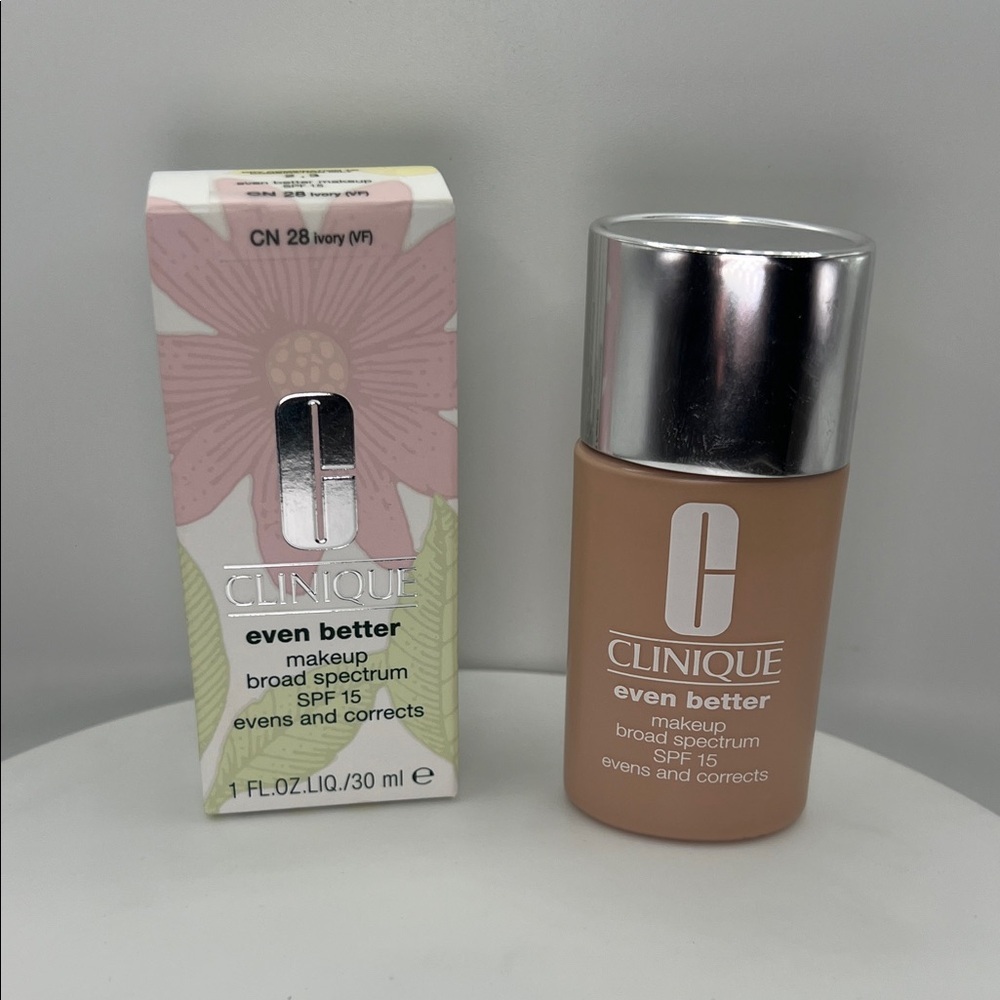 Clinique Even Better Foundation SPF 15 CN 28 Ivory